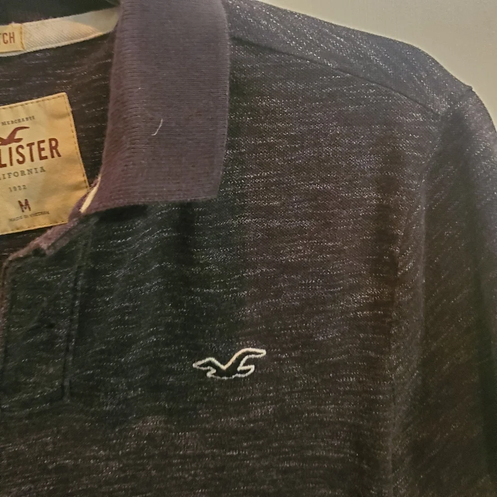 Hollister polo Black Mens Size M Beach Casual